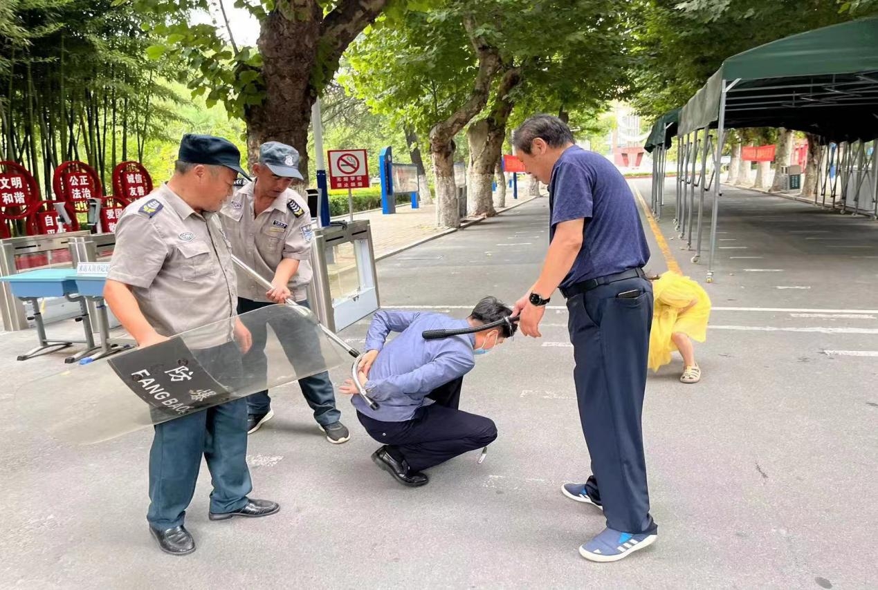 演練筑防線，校園保平安 ——宿城第一初級中學項目部開展防暴防恐演練活動