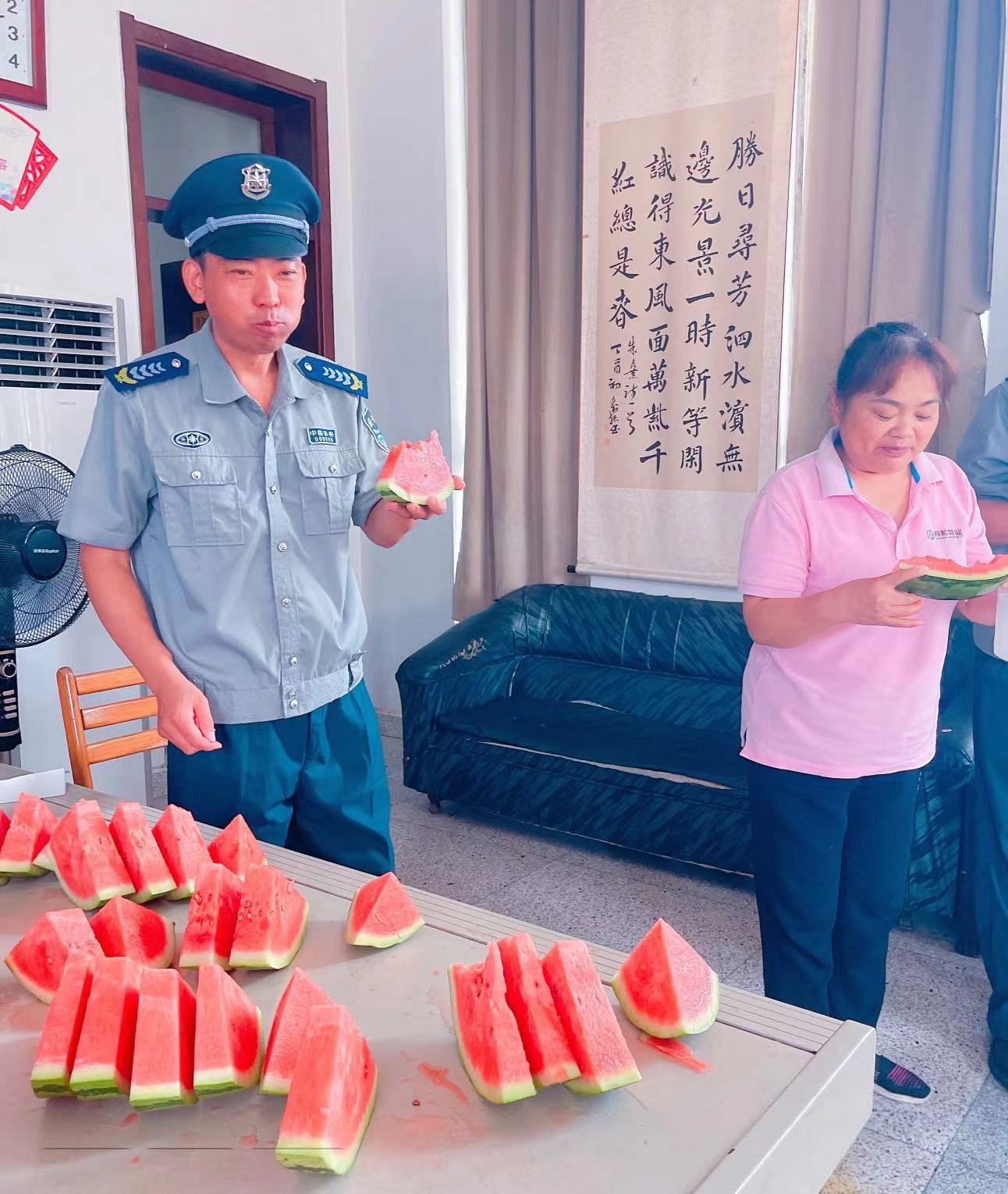 夏日送清涼，關愛暖人心 —— 邦和物業宿州檢察院項目部開展“夏日送清涼”活動